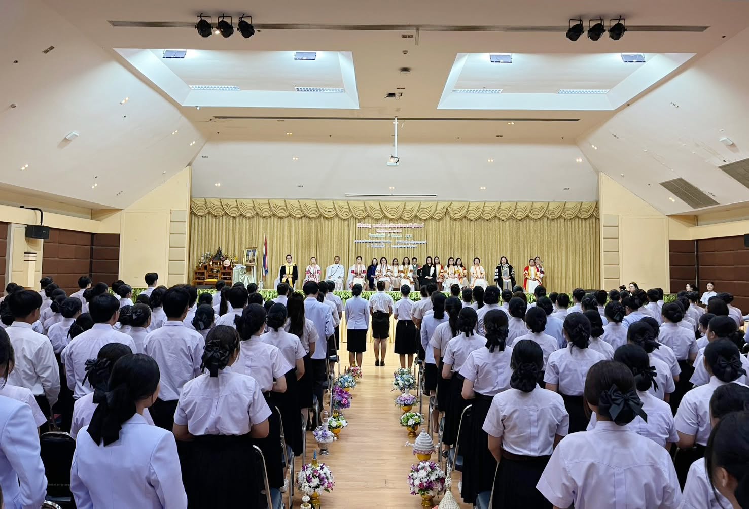 กิจกรรมไหว้ครู คณะแพทย์แผนไทยและแพทย์ทางเลือก ประจำปีการศึกษา 2569
